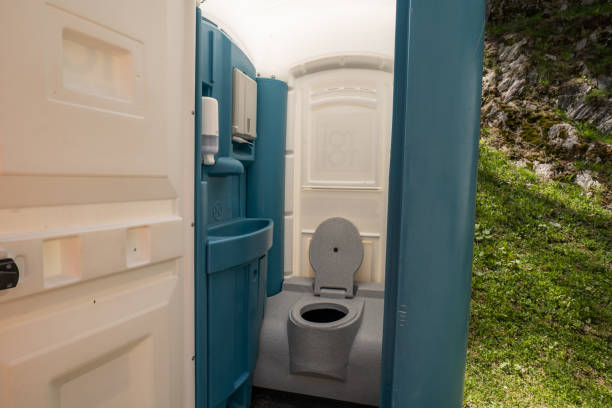 Best Porta potty rental near me  in Hebron, KY